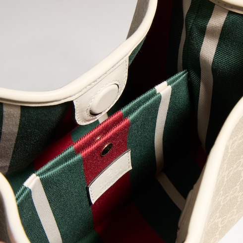 GG Emblem small bucket bag