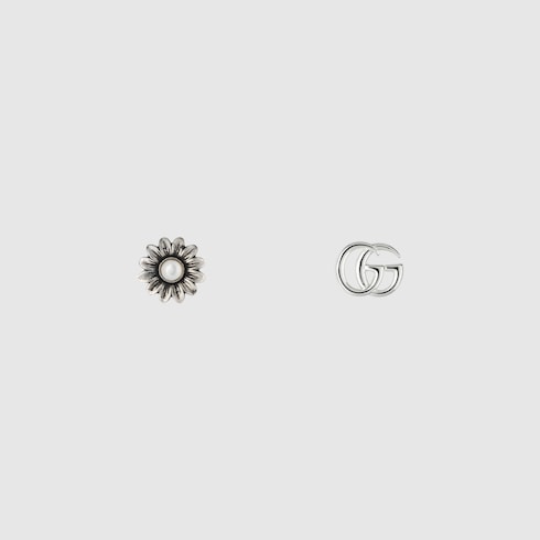 か*わ様 GUCCI 　フラワー スタッズ ピアス　　GGマーモント 　ピアス グッチ シルバージュエリーダブルG フラワー スタッズ ピアス | GUCCI® JP