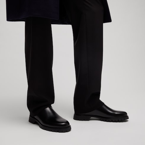 Men's ankle boot with elastic insert
