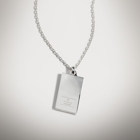 Collier avec plaque Gucci Trademark