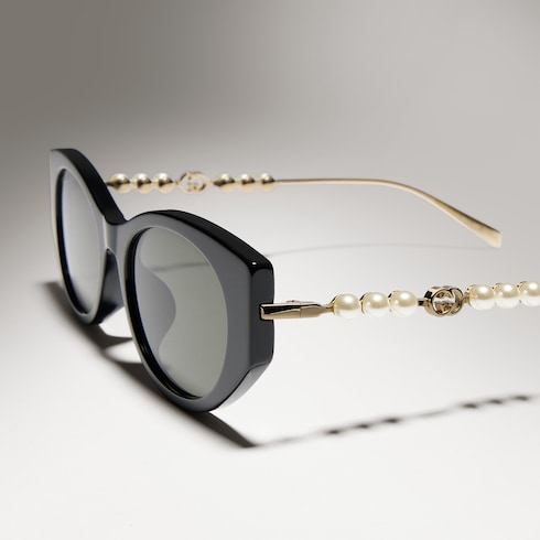 Low nose bridge fit sunglasses