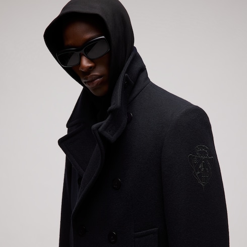 Manteau en laine feutrée avec broderie