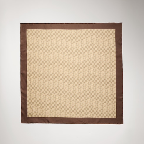 Carré en twill de soie imprimé
