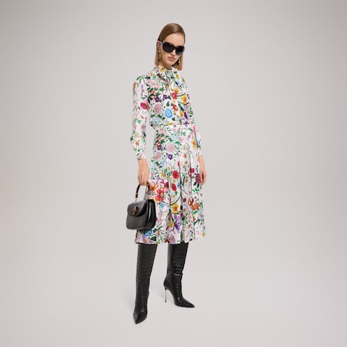 Bluse aus Seidentwill mit Print und Schleife