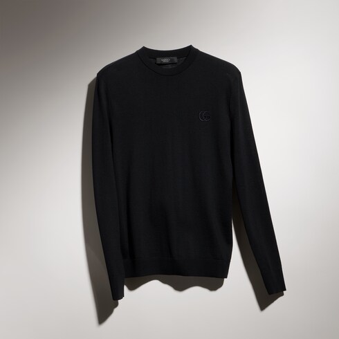 Pull en maille de laine avec broderie