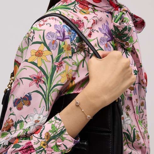 سوار Gucci Interlocking على شكل سلسلة عيار 18 قيراطاً