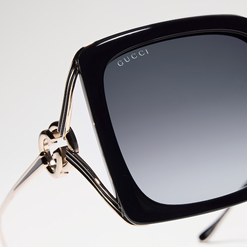 Oversized rectangular sunglasses in black injection | GUCCI® US