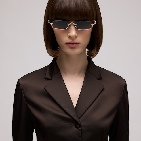 Sonnenbrille mit rechteckigem Rahmen
