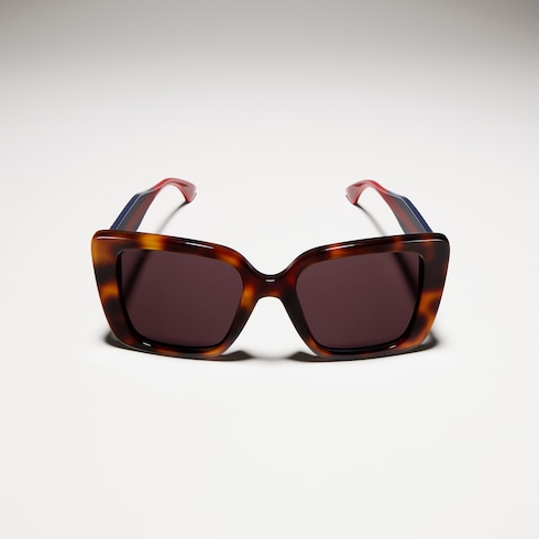 Sonnenbrille mit eckigem Rahmen