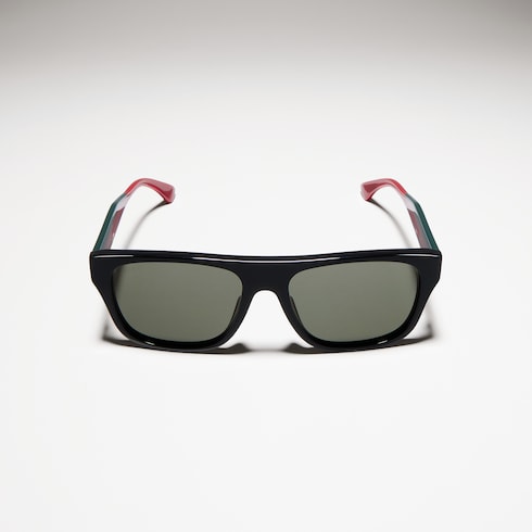 Sonnenbrille mit eckigem Rahmen