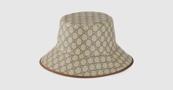 GG Supreme Tender bucket hat in beige and ebony | GUCCI® US