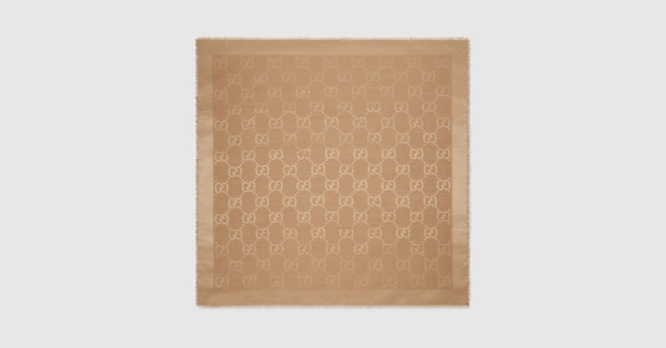 Halstuch aus Seide und Wolle mit GG Jacquard in camel | GUCCI® CH