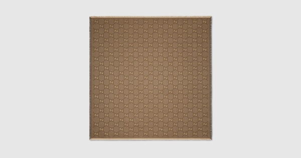 Schultertuch aus GG Baumwoll-Seidenjacquard in braun und camel  