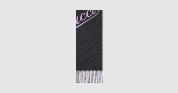 Wool cashmere scarf with Gucci script in grey and pink