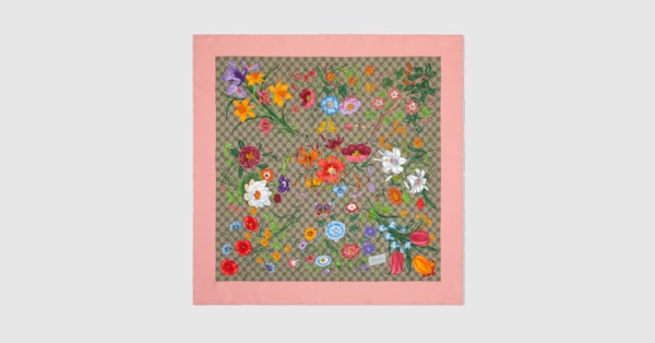 グッチ GUCCI フローラル　プリント　 シルクスカーフ　花柄 GUCCI グッチ レディース フラワー シルク スカーフ 黒 ピンク