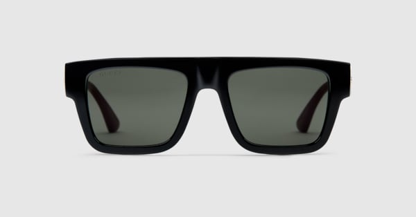 Sonnenbrille mit eckigem Rahmen in schwarz | GUCCI® DE