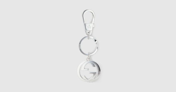 Interlocking G keychain in silver-toned metal | GUCCI® SG