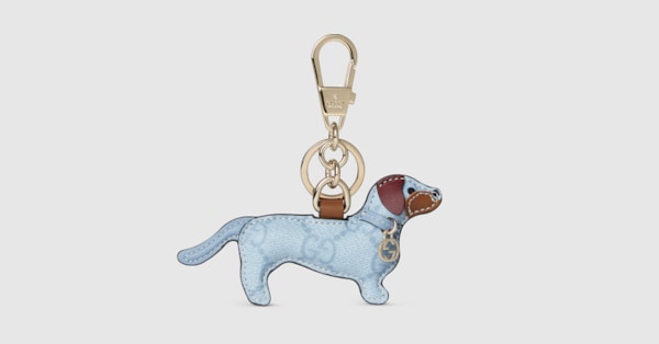 GUCCI 犬　チャーム　ボストンテリア　グッチ Dog-shaped bag charm in beige and dark brown canvas | GUCCI® US