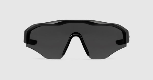 Mask-shaped sunglasses in black | GUCCI® CA