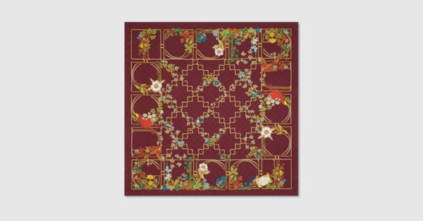 Printed silk twill carré in bordeaux | GUCCI® GR