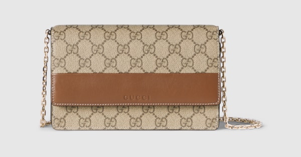 GUCCI チェーン ロゴ ウォレット GGエンブレム〕チェーンウォレットブラウン レザー | GUCCI公式