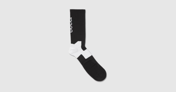 Cotton socks with embroidery in black and white | GUCCI® US