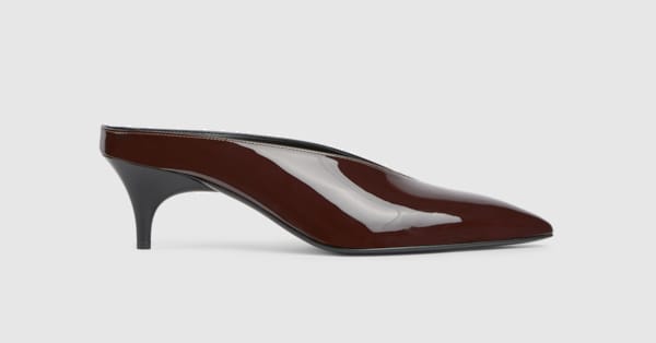 GUCCI レザー ミュール 38.5 C Women's slide sandal with Interlocking G in cuir leather