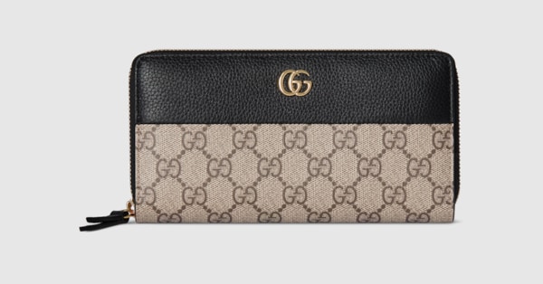 Bi-color GG Marmont zip around wallet in beige and black leather