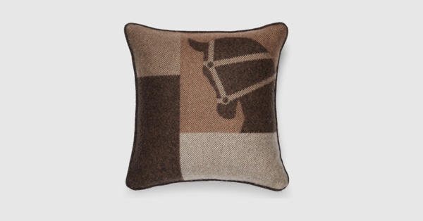 Wool jacquard cushion in brown and beige | GUCCI® US