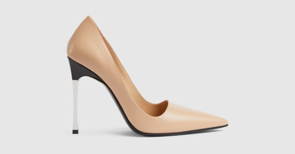 ボムシェル〕ウィメンズ パンプス ・ベージュ レザー | GUCCI公式