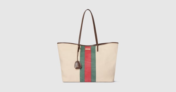 Gucci Tribeca large tote bag with charm in natural canvas | GUCCI® INT