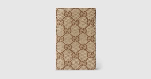 GUCCI カードケース　 Gucci Essence Classic card case in sand and brown GG canvas