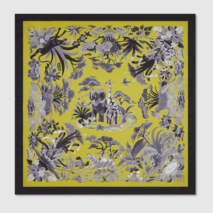 【GUCCI】PRINTED SILK CARRE●7862223G0012279 90 x 90 project printed silk carré in black and acid green