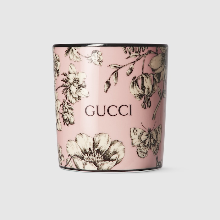 Candela con stampa Gucci Flora Sketch, fragranza Inventum in rosa