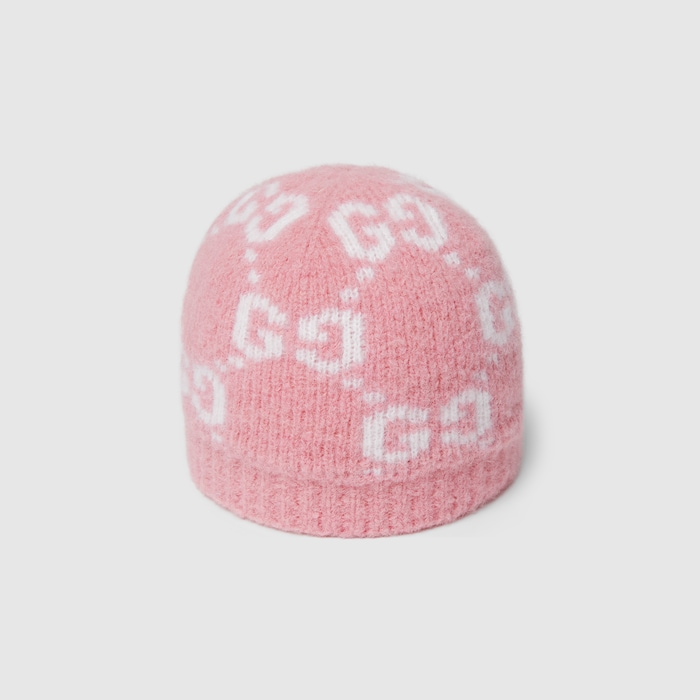 GUCCI ポンポン付きニット帽 ピンク GG alpaca blend hat in pink and white | GUCCI® US