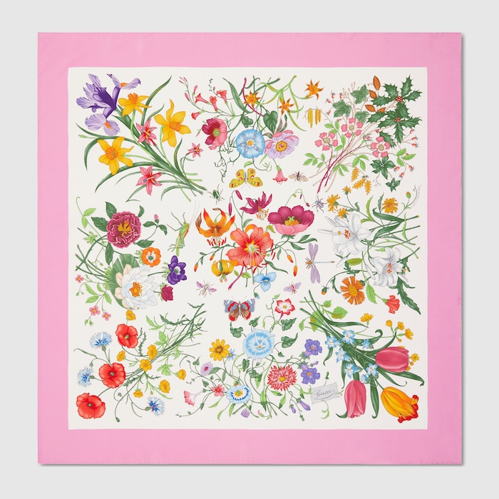 Printed silk twill carré in pink and multicolor | GUCCI® US