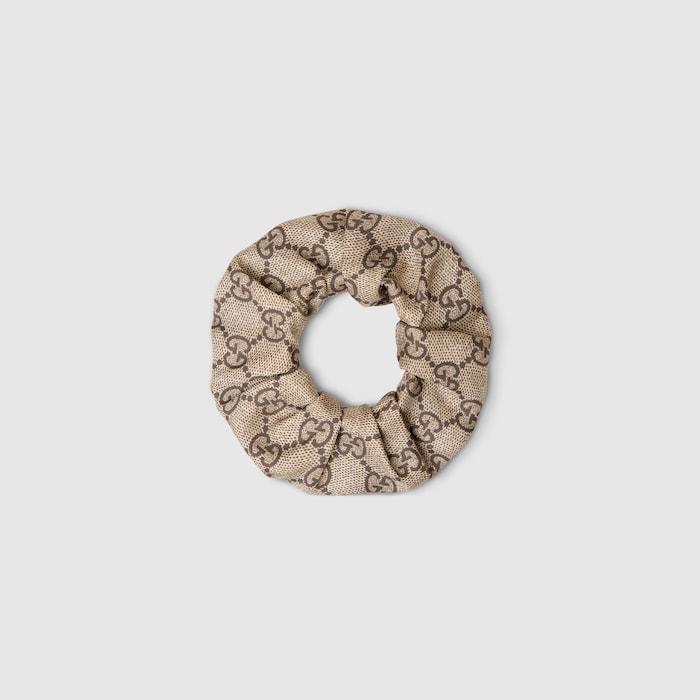 GUCCI GGパターン シュシュ GG silk scrunchie in beige and dark brown | GUCCI® ZA