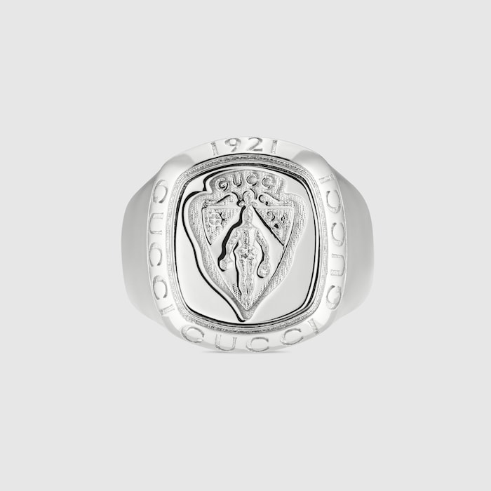 Gucci crest signet ring in palladium-toned brass | GUCCI® US