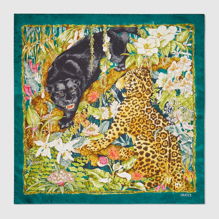 GUCCI タイガープリント リバーシブルポンチョ 2019年 36 GUCCI タイガープリント リバーシブルポンチョ 2019年 36