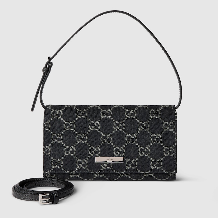 ストラップ & GUCCI プラーク付き スモール ポーチ ・ブラック GG