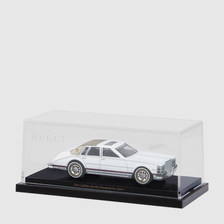 Реплика Hot Wheels x Gucci Cadillac Seville inцинковый белый цвет