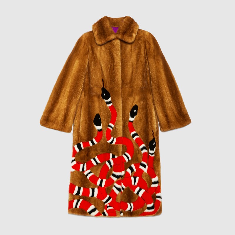 Fur Coats In The Winter Look Like A Polar Bear At Rick Polar Bear Taxidermy Rug 11056 For The