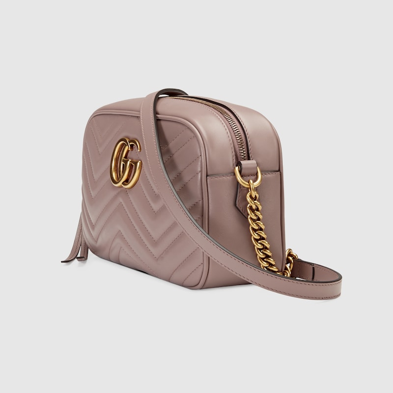GGマーモント〕キルティング スモール ショルダーバッグベージュレザー | GUCCI® JP