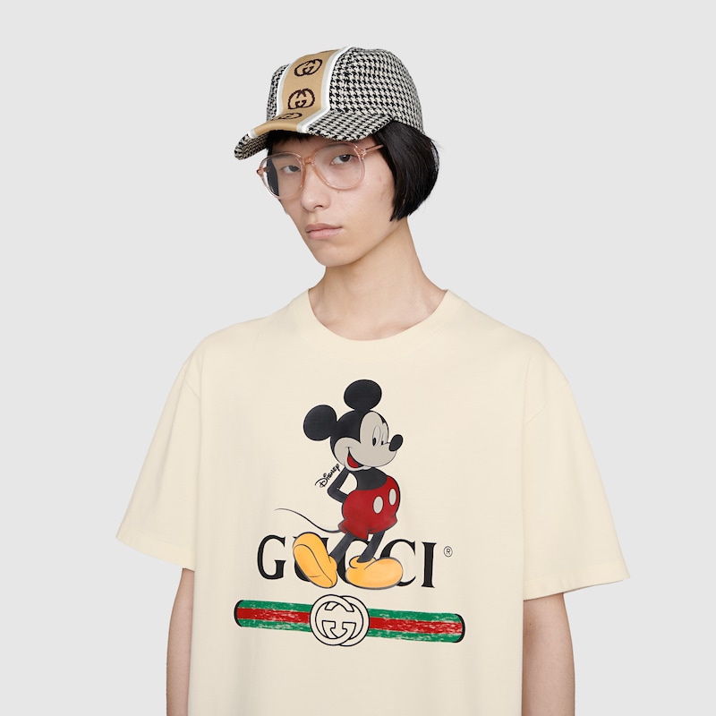 Futbolka Oversajz S Printom Disney X Gucci Inhlopok Belogo Cveta Gucci International