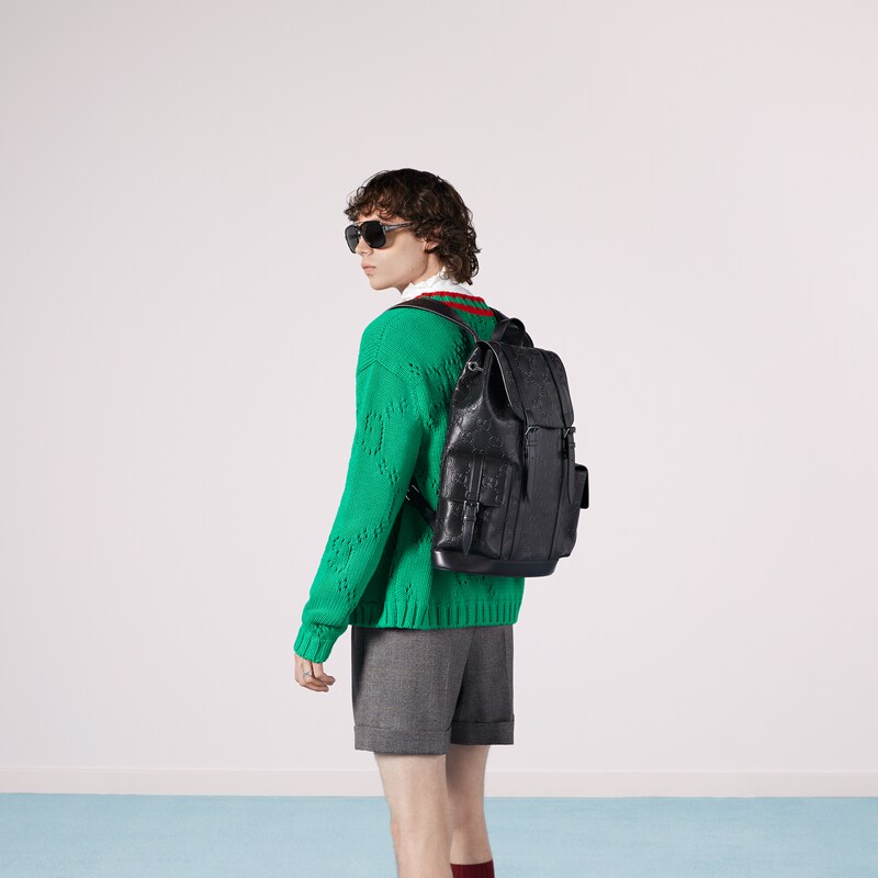 Zaino con motivo GG in rilievo pelle nera | GUCCI® Italia