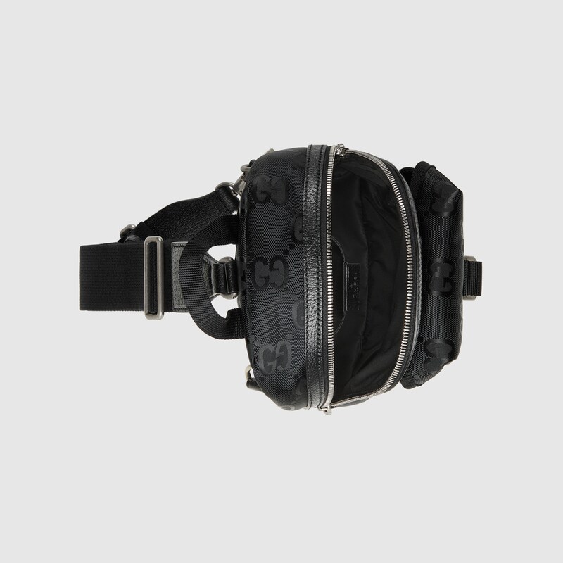 Zaino monospalla Gucci Off The Grid in ECONYL® GG nero | GUCCI® Italia