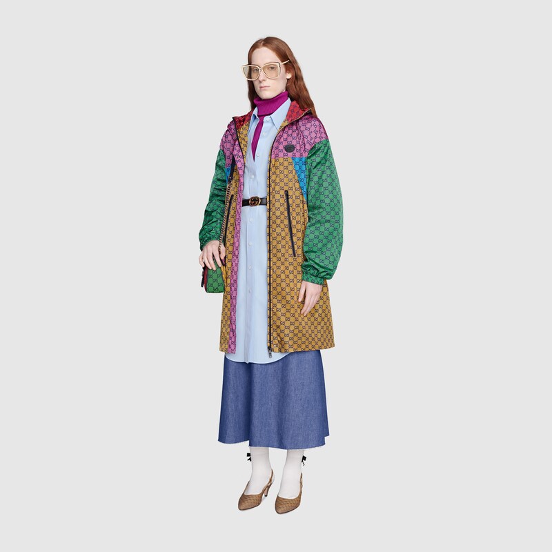 Kurtka S Kapyushonom Iz Nejlona Gg Multicolor Inraznocvetnyj Gucci International