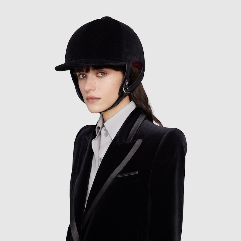 Elmetto in velluto in nero | GUCCI® CH