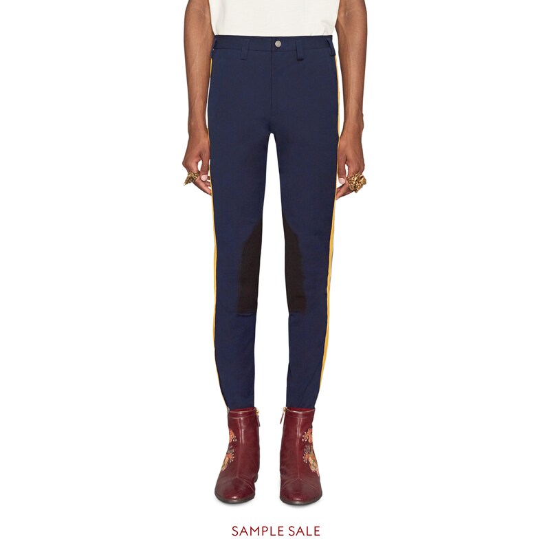 Pantalone bi-stretch con banda laterale in blu navy | GUCCI® Italia