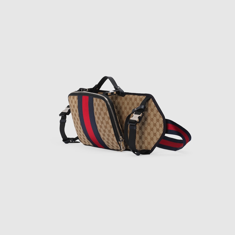 GG skateboard holder with Web